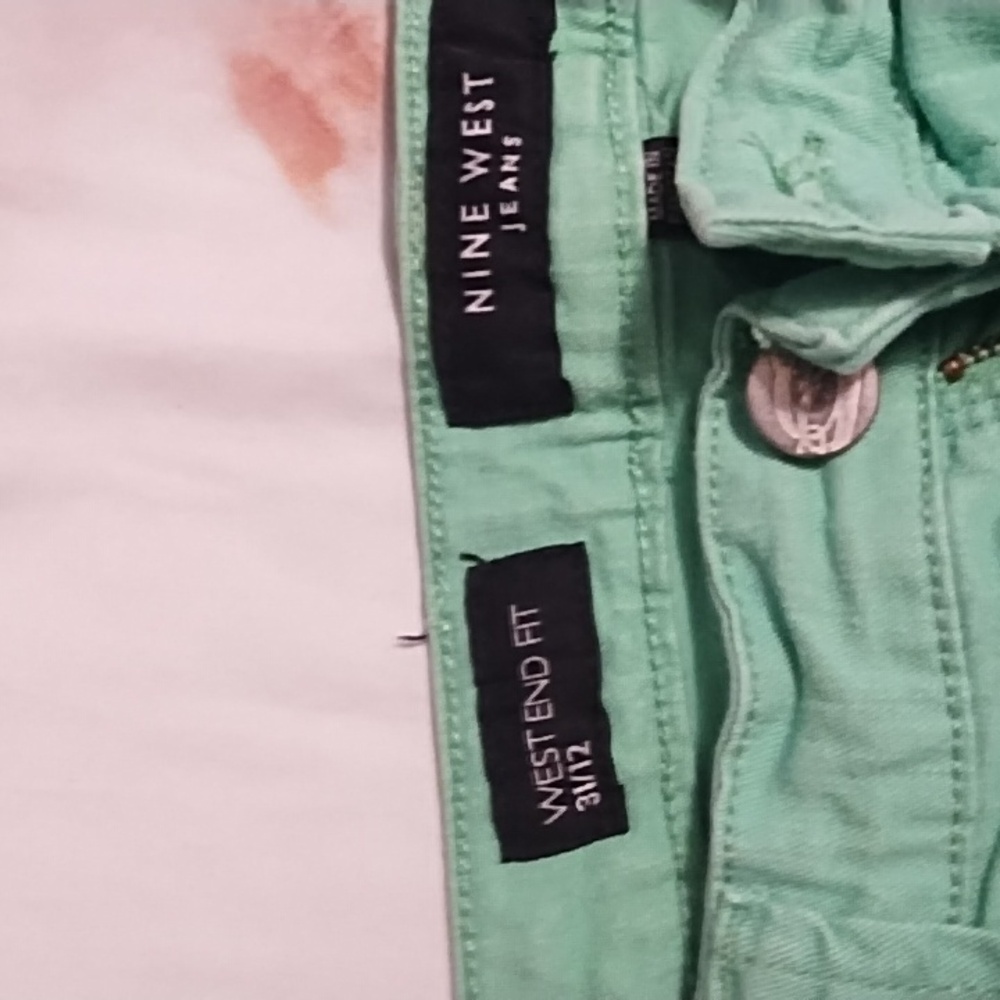 Capri Pants Set - Picture 6 of 6